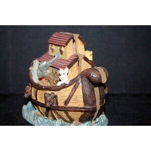 RARE Vintage Noah's  Ark That Opens Up Resin Animals